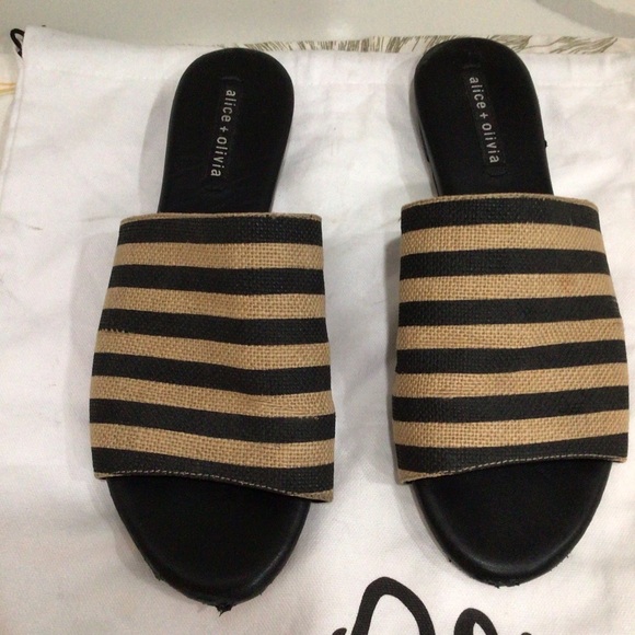 Alice + Olivia striped slides sandals - Picture 3 of 8